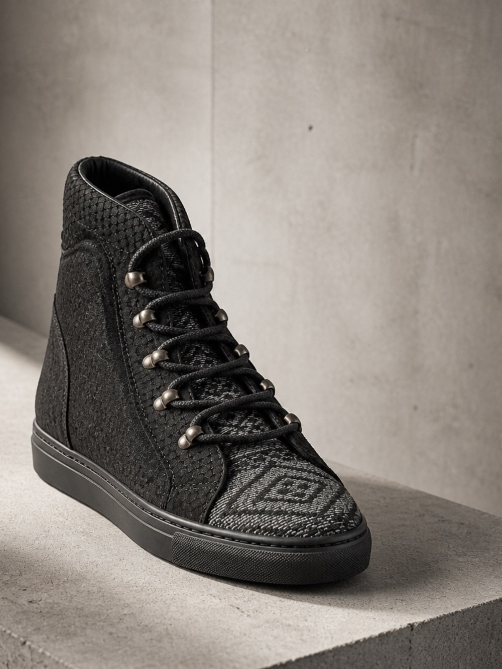 NWT Cobra Society Designer Leather & Wool Black Lace Up High Tops - Size 6
